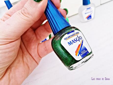 Dona médua linfoma masglo verde solidaridad salud día internacional manicura beauty