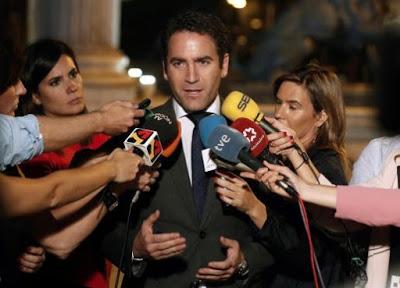 La guerra de los masters de los políticos y el “Viva el rey” de Casado. La guerra de los masters de los políticos y el “Viva el rey” de Casado.