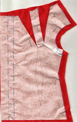 Patrón delante parte de la izquierda http://www.patronycostura.com/2014/01/tema-38-camisa-con-frunce-en-el-cuello.html