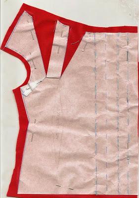 Patrón de delante http://www.patronycostura.com/2014/01/tema-38-camisa-con-frunce-en-el-cuello.html