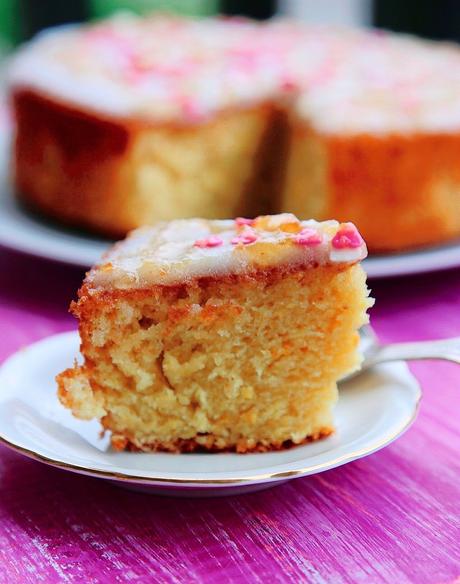 BIZCOCHO DE NARANJA CON GLASEADO Y SIROPE DE NARANJA