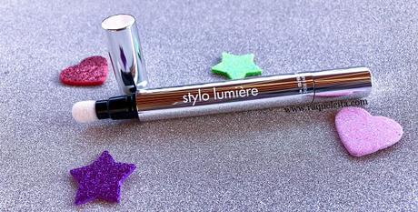 Stylo Lumière el Nuevo Lápiz Cushion todo en uno de Sisley que Aporta Luminosidad y Frescor a la Tez Stylo Lumière el Nuevo Lápiz Cushion todo en uno de Sisley que Aporta Luminosidad y Frescor a la Tez