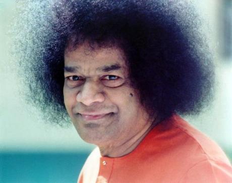 ​ Milagros de las manifestaciones de vibhuti del Señor Sri Sathya Sai Baba