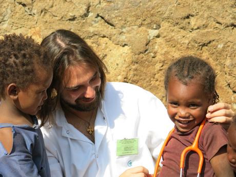 Unidos por el hospital de Gambo en Etiopía, ven a conocernos en la presentación de Barcelona
