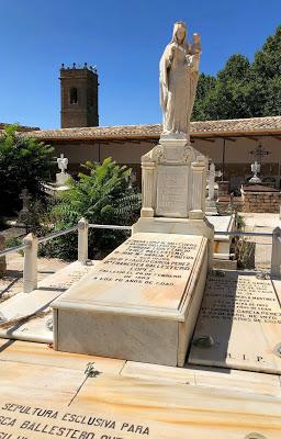 Muerte intramuros Muerte intramuros