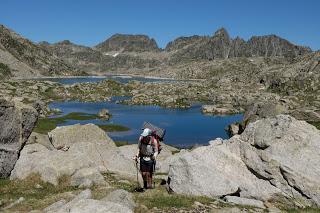 TRANSPIRENAICA GR11 ETAPA 17: REFUGIO DE CONANGLES - REFUGIO DE COLOMERS TRANSPIRENAICA GR11 ETAPA 17: REFUGIO DE CONANGLES - REFUGIO DE COLOMERS