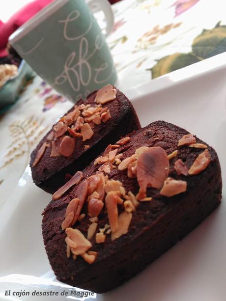 FINANCIERS DE CHOCOLATE Y AVELLANAS #unomasmenos100desperdicio0 FINANCIERS DE CHOCOLATE Y AVELLANAS #unomasmenos100desperdicio0