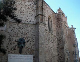 Juan de Ávalos en las calles de Extremadura