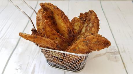 Patatas Deluxe al horno con salsa Deluxe vegana