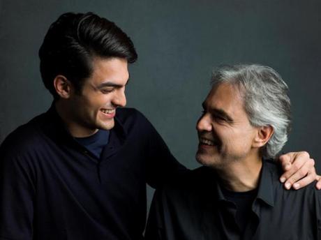Andrea Bocelli presenta su nuevo single “Ven a mi”, junto a su hijo Matteo Bocelli Andrea Bocelli presenta su nuevo single “Ven a mi”, junto a su hijo Matteo Bocelli