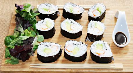 CÓMO HACER MAKI SUSHI CÓMO HACER MAKI SUSHI