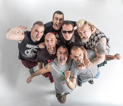 Artistas contra la monarquía, las catas del rey emérito y conatos de tensión frente al Congreso.