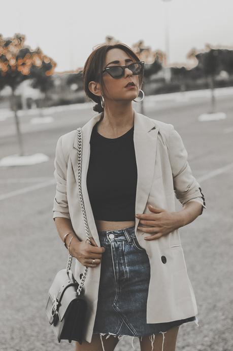 DENIM SKIRT+BASIC BLAZER - ¿CÓMO CREAR UN ARMARIO CÁPSULA?