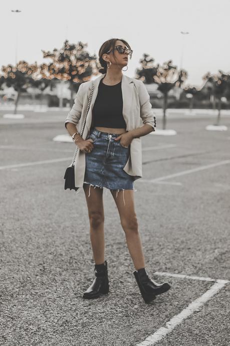 DENIM SKIRT+BASIC BLAZER - ¿CÓMO CREAR UN ARMARIO CÁPSULA?
