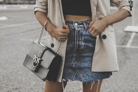 DENIM SKIRT+BASIC BLAZER - ¿CÓMO CREAR UN ARMARIO CÁPSULA?