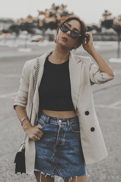 DENIM SKIRT+BASIC BLAZER - ¿CÓMO CREAR UN ARMARIO CÁPSULA?