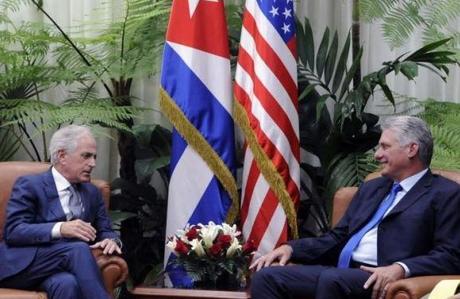 Gran cambio pronto en Cuba recibió Díaz-Canel a Robert Corker, Presidente de Relaciones Exteriore de los Estados Unidos