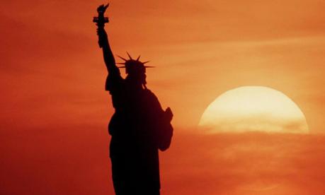 Cuatro elementos básicos para entender el colapso estadounidense.