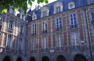 Casas de escritores en el Laberint de Wonderland