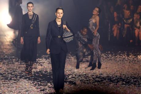 Dior inaugura con danza la semana de la moda de Paris