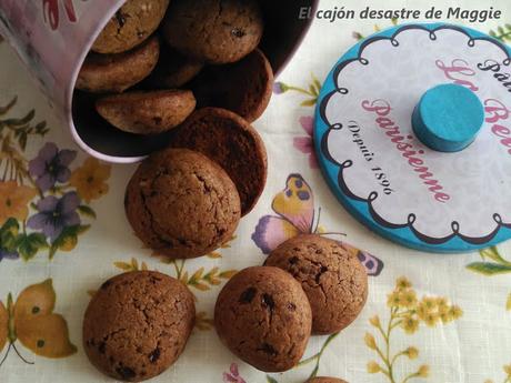 GALLETAS DE CHOCOLATE Y AVELLANAS