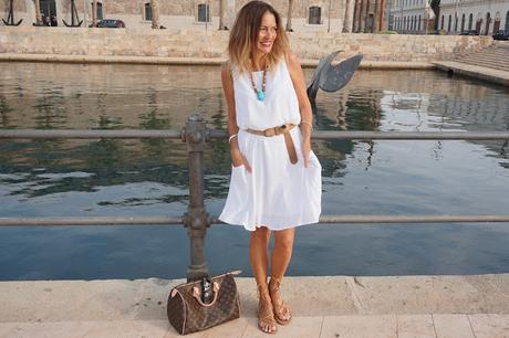 uNA dE eSCARABAJO #nOUNIFORMES uNA dE eSCARABAJO #nOUNIFORMES