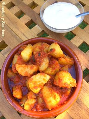 PATATAS CON SOBRASADA Y ALLIOLI