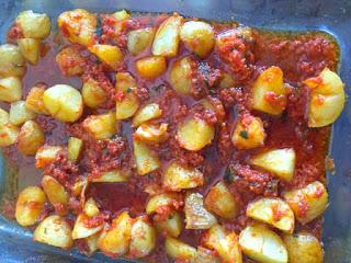 PATATAS CON SOBRASADA Y ALLIOLI