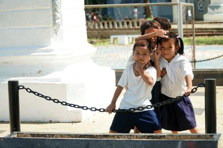 El conflicto también existe en los viajes niños-Filipinas 2