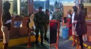 Histérica mujer agarró a madrazos a soldados en Facatativá Histérica mujer agarró a madrazos a soldados en Facatativá