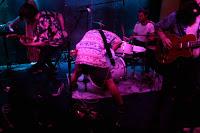 White Hounds y Ramalama gustan en Sala Alive!