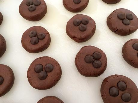 galletas secas galletas pequeñas galletas fáciles galletas de hacer bolitas galletas de chocolate galletas de cacao galletas caseras cookies chocolate cookies   