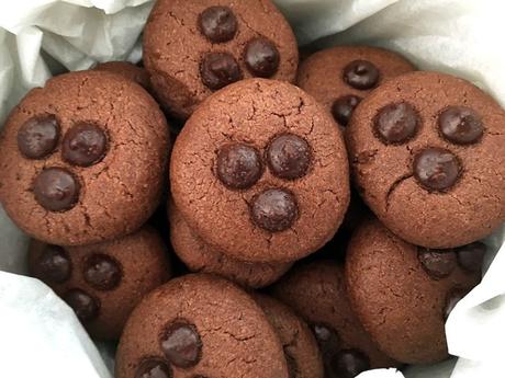 galletas secas galletas pequeñas galletas fáciles galletas de hacer bolitas galletas de chocolate galletas de cacao galletas caseras cookies chocolate cookies   