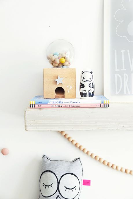 Decorar una habitación infantil suave y relajante.