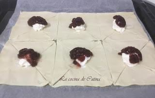 Molinillos de queso mascarpone y arándanos