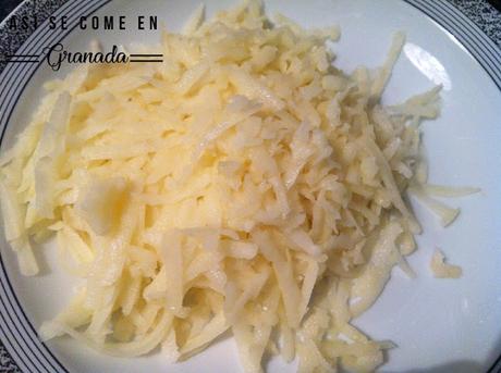 Nidos de patata rellenos de crema de jamón y huevo, juego de blogueros 2.0