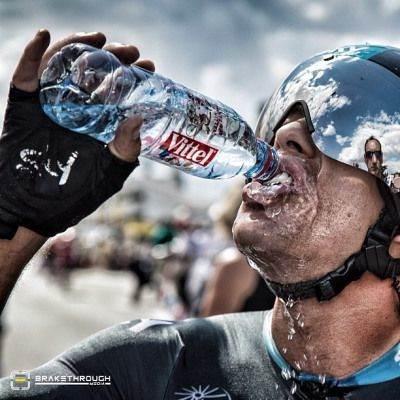 ¿Cómo mantenerte hidratado? Los secretos del ciclismo