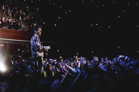 Sebastián Yatra llenó y cautivó el Caupolicán en espectacular concierto