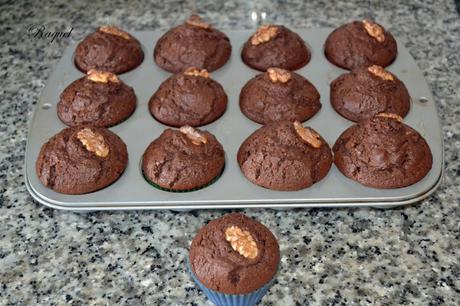 Magdalenas con chocolate y nueces Magdalenas con chocolate y nueces