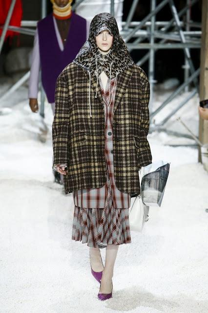 MODA, TENDENCIAS OTOÑO INVIERNO 2018- 2019 ( PRIMERA PARTE) MODA, TENDENCIAS OTOÑO INVIERNO 2018- 2019 ( PRIMERA PARTE)