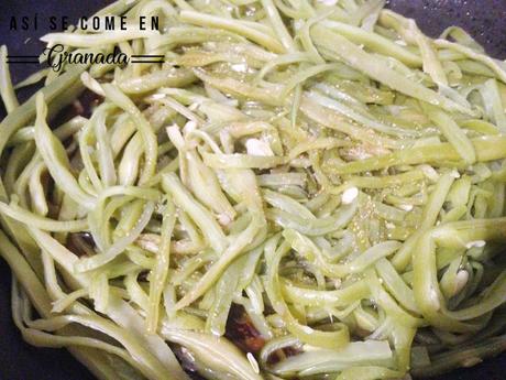 Tallarines de judias verdes con buñuelos de langostinos