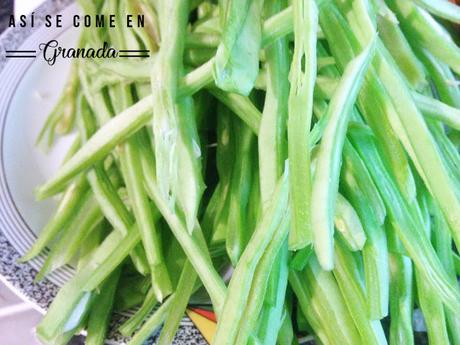 Tallarines de judias verdes con buñuelos de langostinos