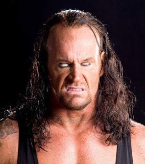 Vídeo the undertaker y kane regresan y golpean a triple h y Shawn Michaels