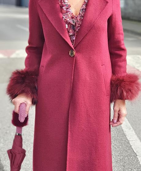MIS LOOKS- VESTIDO DE FLORES Y ABRIGO EN GRANATE MIS LOOKS- VESTIDO DE FLORES Y ABRIGO EN GRANATE
