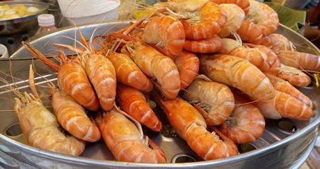 Gobierno cubano presume récord de exitosa producción de camarones