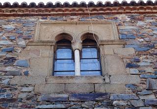 Imagen del mes: Ventanas geminadas del casco histórico de Cáceres