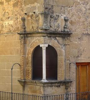 Imagen del mes: Ventanas geminadas del casco histórico de Cáceres