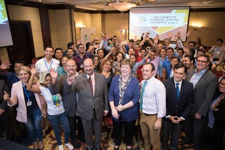 El rol de los cursos de liderazgo del NDI en Nicaragua y la sui géneris “Revolución de las Chimbombas”.