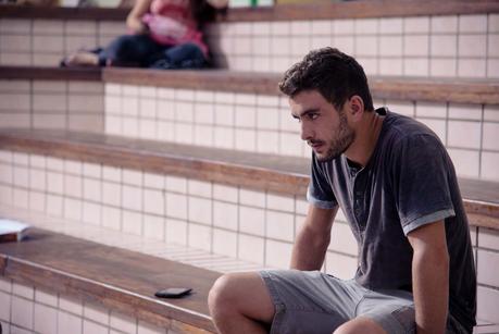 Aprendiendo a vivir, chico de barrio