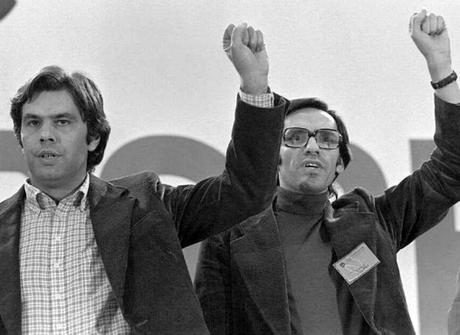 Los políticos españoles ya le temen al pueblo y España empieza a ser demócrata